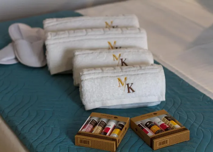 Mk Lux Suites - Steps To Beach